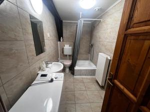 Budget Inn th 23 - Downtown 3 Bedroom apartment