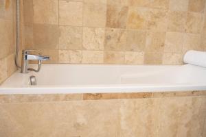 Appart'hotels Hotel La Ciotat - A deux pas de l'eau : photos des chambres