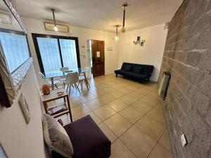 Furnished apartment excellent location