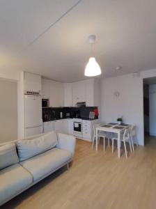 Kotimaailma- Kalustettu kaksio Rauhallisella alueella Hiekkaharjusta