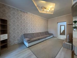 Apartment on Baseinaya street 13