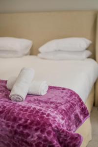 101 Pleasant Ways - With backup Power