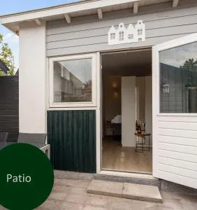 Studio Baarn with patio, airco, pantry, bedroom, bathroom, privacy - Amsterdam, Utrecht - Soest