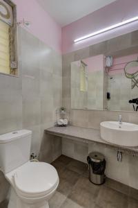 Cozy 2BHK 4km from GOI airport - 15 min to Cansaulim Beach South Goa - Swimming pool access