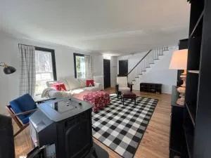 Litchfield Modern Farmhouse - West Cornwall