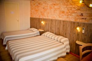 Hotels Hotel Les Pins : Chambre Lits Jumeaux