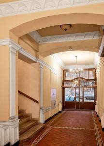 Warta River White Studio by BookingHost