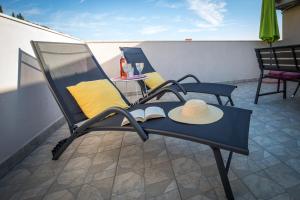 Ellu Apartment