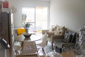 Apto com Wi Fi a 400m da Praia de Canasvieiras SC