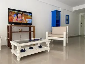 B914 - Apto 02 quartos para 7 pessoas perto do mar - Bombas