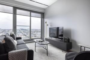 Soma 1br w pool yoga spa nr station bars SFO-1476