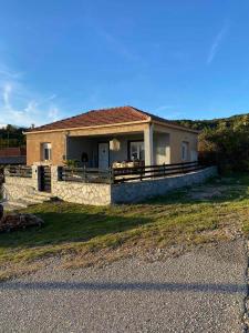 Traditional villa KALAMPAKA