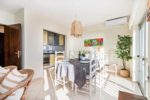 Sea Side Apartment by AlgarStays