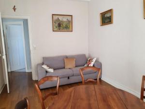 Appartements Spacieux 80 m2 Coeur de Vichy proche des Thermes : photos des chambres