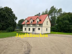 Schellnhof Forsthaus am Waldrand