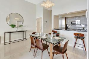 Brickell Oasis 5BR Free Parking Pool Gym and More