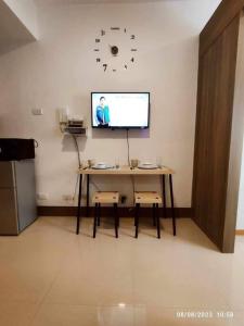 cozy studio unit at fame residence metro manila