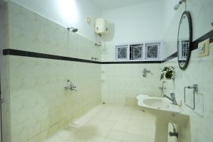 Palace Hostel by Borrbo