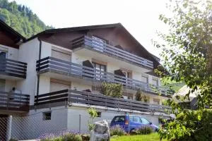 Elfe-Apartments FerienMietWohnungen - 埃梅滕