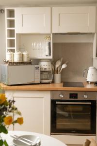 Honeycombe - Treehouse in the Heart of Dorset