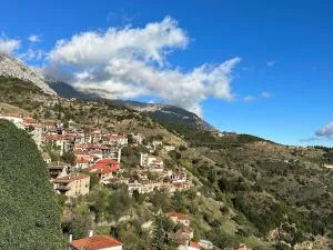 Under the clock -Κάτω απο το Ρολόι - Antikyra