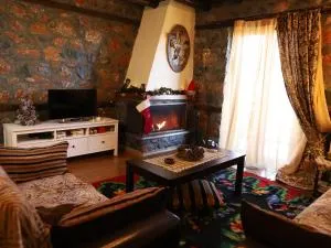 Παραδοσιακή μεζονέτα στον Π.Άγιο Αθανάσιο - Agios Pandeleimon