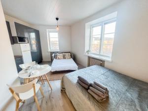 Cozy City Studio by tram and bus stops