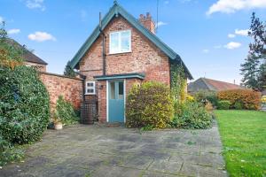 Beautiful 2 Bedroom Cottage in Oxton