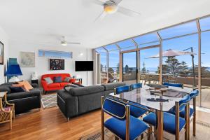 Esplanade Absolute Beach Frontage 12-20