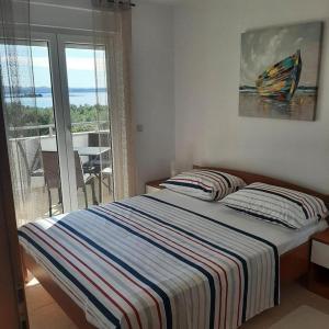 Apartments with parking space Kraj, Pasman - 22000