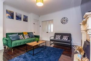 Two Bed Entire House Newcastle Gateshead - Free Parking