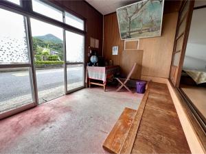 五島列島 Guest House Island 3つ星 宿泊施設 ロビー