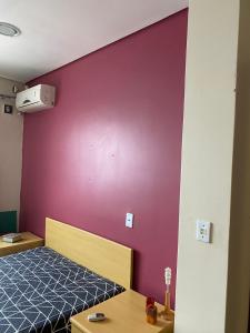 Quarto em Casa na rua mais linda da Cidade