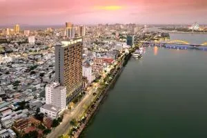 Wink Icon Hotel Danang Riverside - Luxury Suites - 24hrs Stay & Rooftop Pool Bar - An Hải