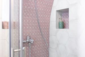 Seek and Hide - Csillas Tiny Hideaway