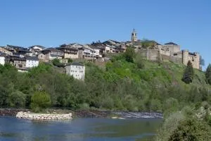 Hotel Victoria - Paramio