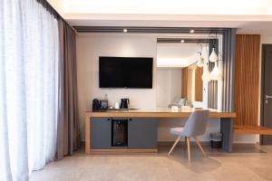 Colonides Beach Hotel