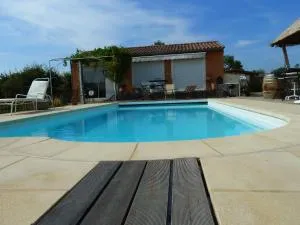 Iris Caromb - Saint-Hippolyte-le-Graveyron