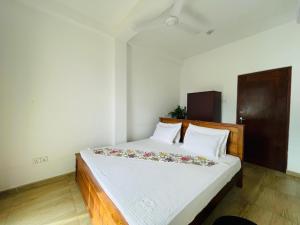 DINU HOLIDAY INN