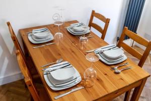 Immaculate Newly Refurbished 4 Bed House