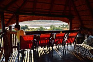 Bona Ngwenya Lodge & Safaris