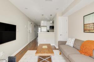 Dupont Circle 1br w wd nr metro nightlife WDC-743