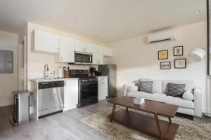 Dupont Circle 1br w wd nr metro dining WDC-745