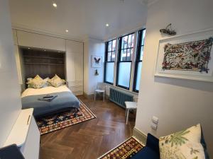 Boutique Linden Gardens 1st floor and loft apartments