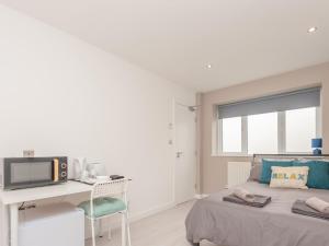 Burnley Central Hub Couples Choice - Pass the Keys