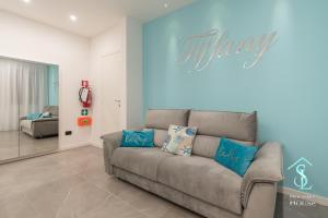 Tiffany - SL Holiday House