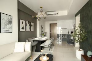 Modern Luxe Suite, 3Brs, 2Wc, D1 High Floor