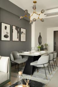 Modern Luxe Suite, 3Brs, 2Wc, D1 High Floor