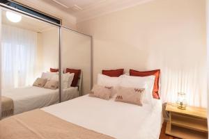 Spacious apartment near Saldanha