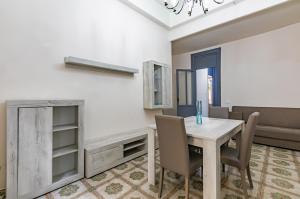 Teatro Massimo Roomy Flat with Covered Terrace